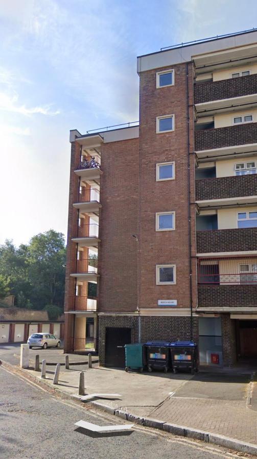 2 Bedrooms 2 Stations Apartment *