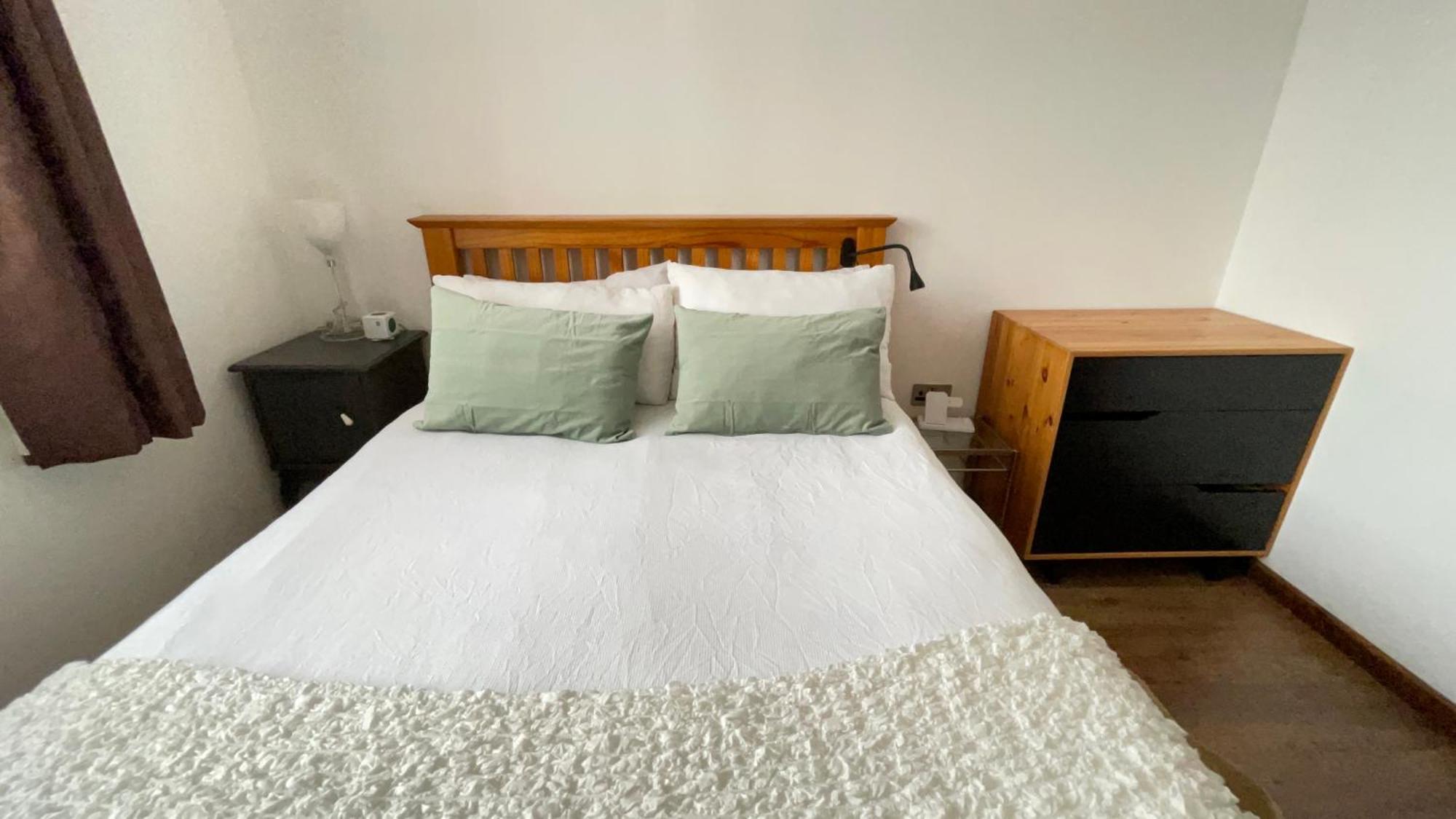 Apartment 2 Bedrooms 2 Stations *