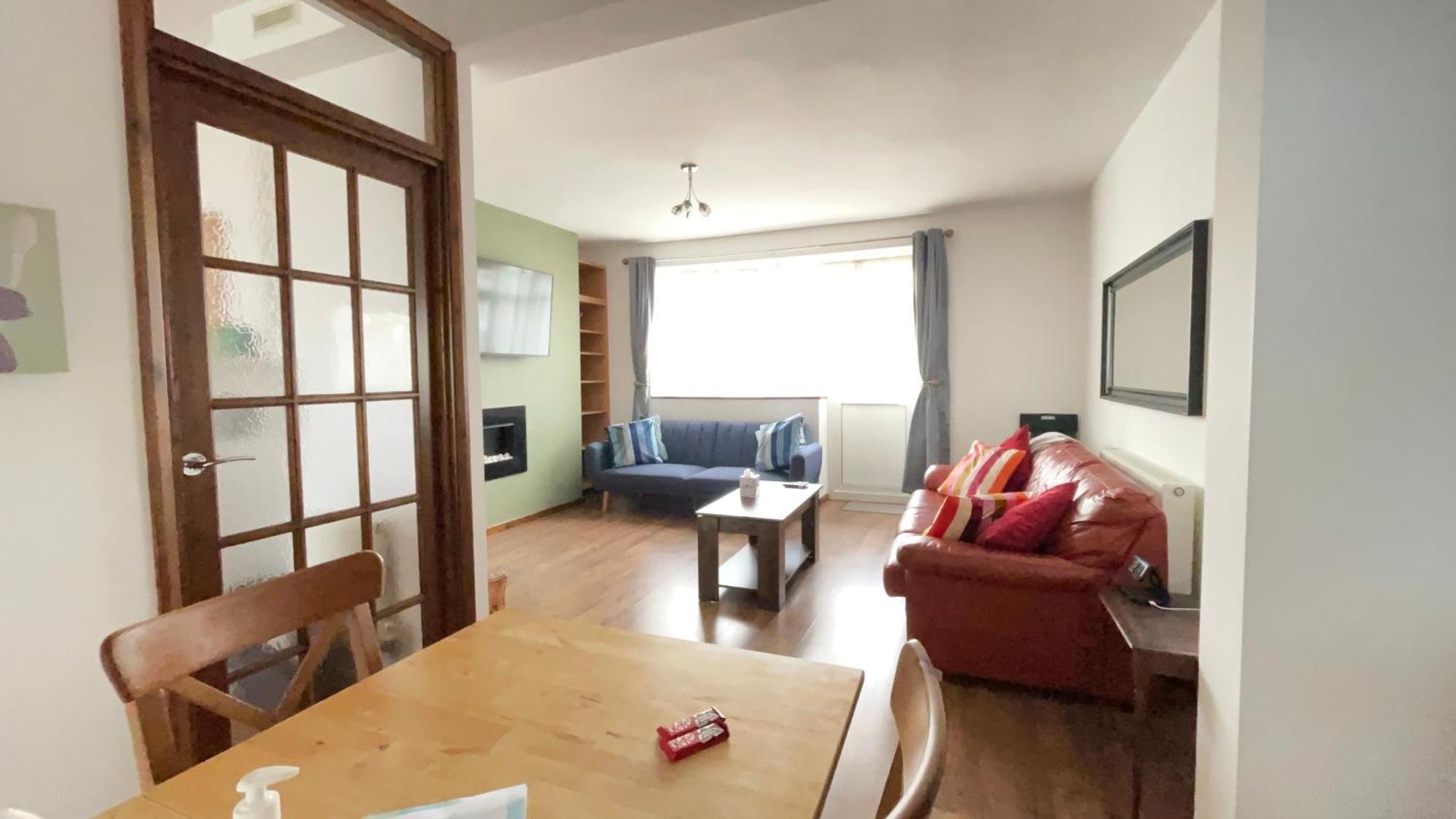 Apartment 2 Bedrooms 2 Stations *