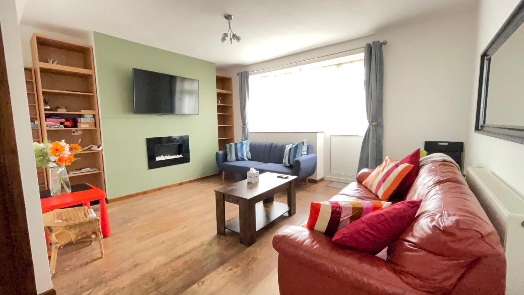 Apartment 2 Bedrooms 2 Stations