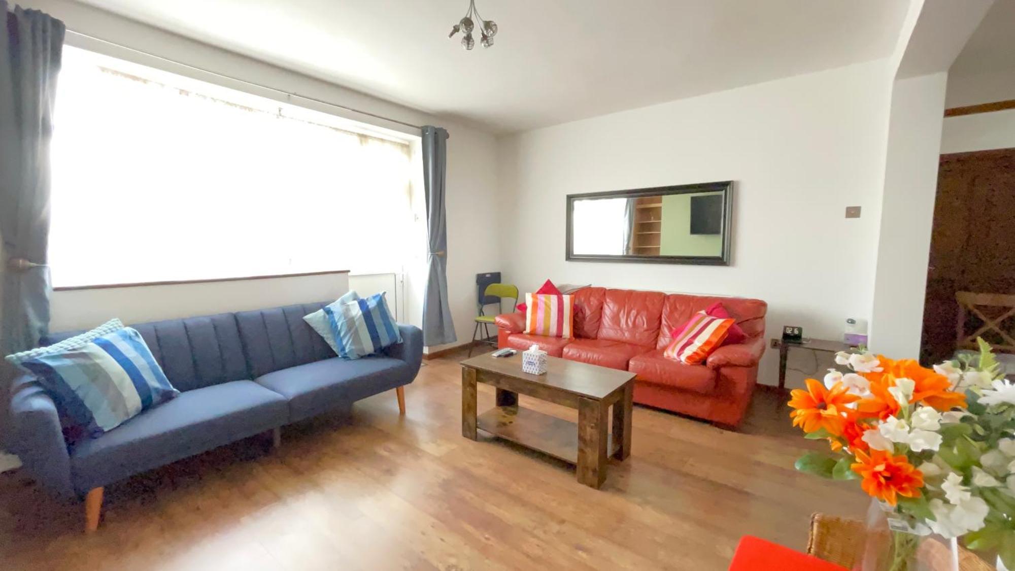 Apartment 2 Bedrooms 2 Stations *