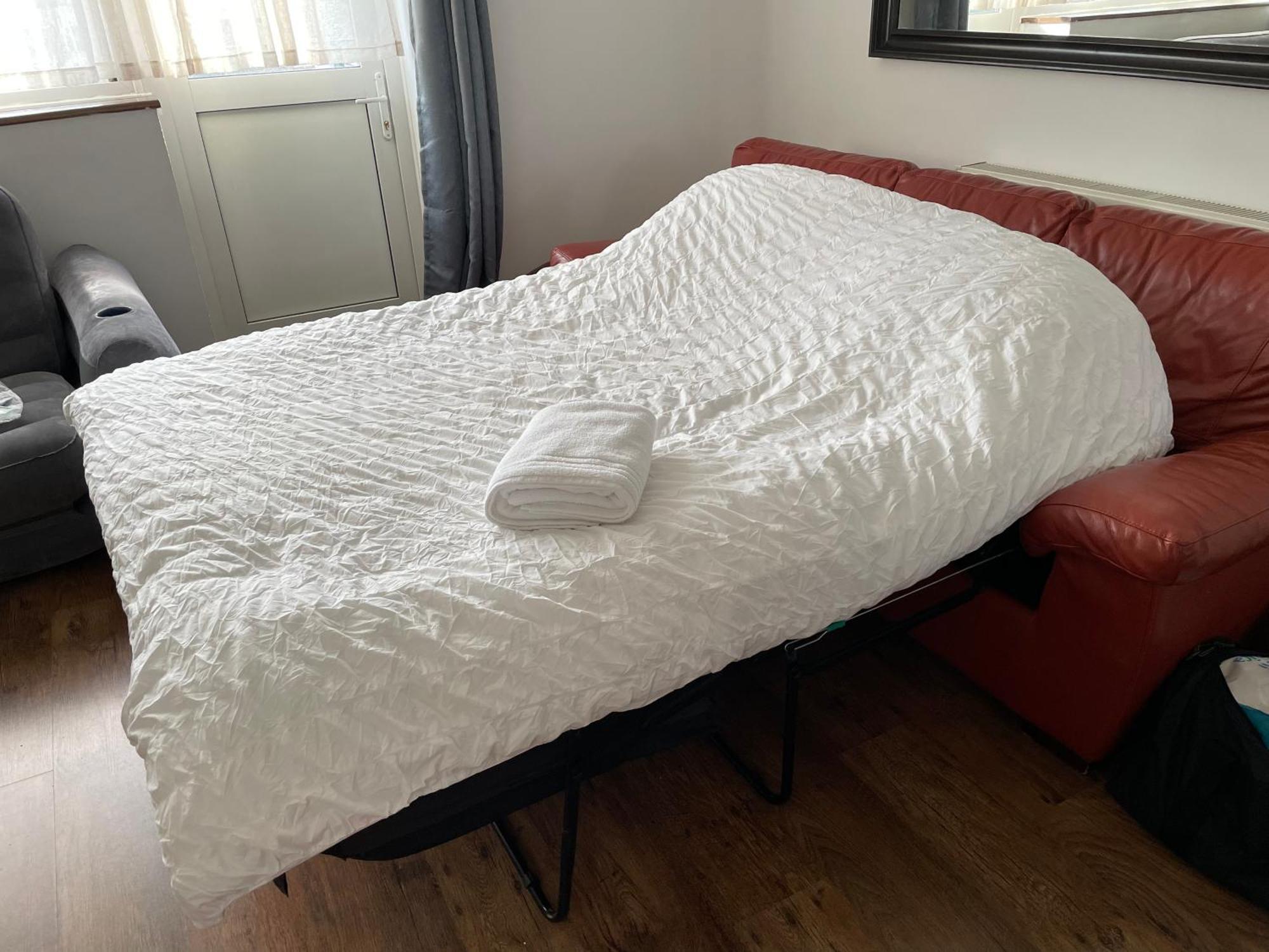 Apartment 2 Bedrooms 2 Stations *